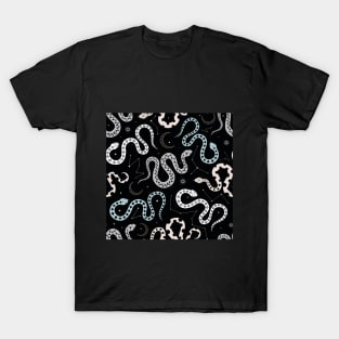 Wriggling snakes pattern T-Shirt